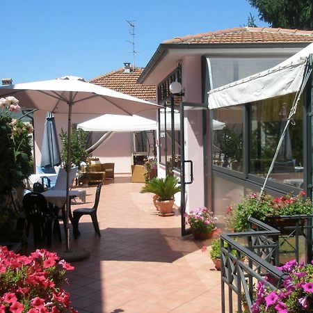 Hotel Athena Σπολέτο Εξωτερικό φωτογραφία