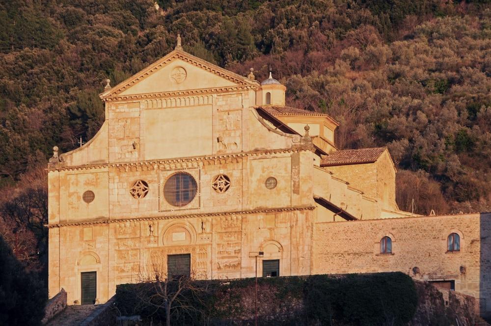 Hotel Athena Σπολέτο Εξωτερικό φωτογραφία