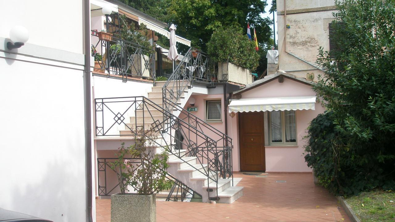 Hotel Athena Σπολέτο Εξωτερικό φωτογραφία