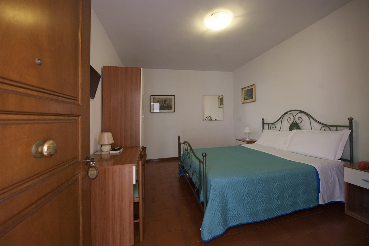 Hotel Athena Σπολέτο Εξωτερικό φωτογραφία