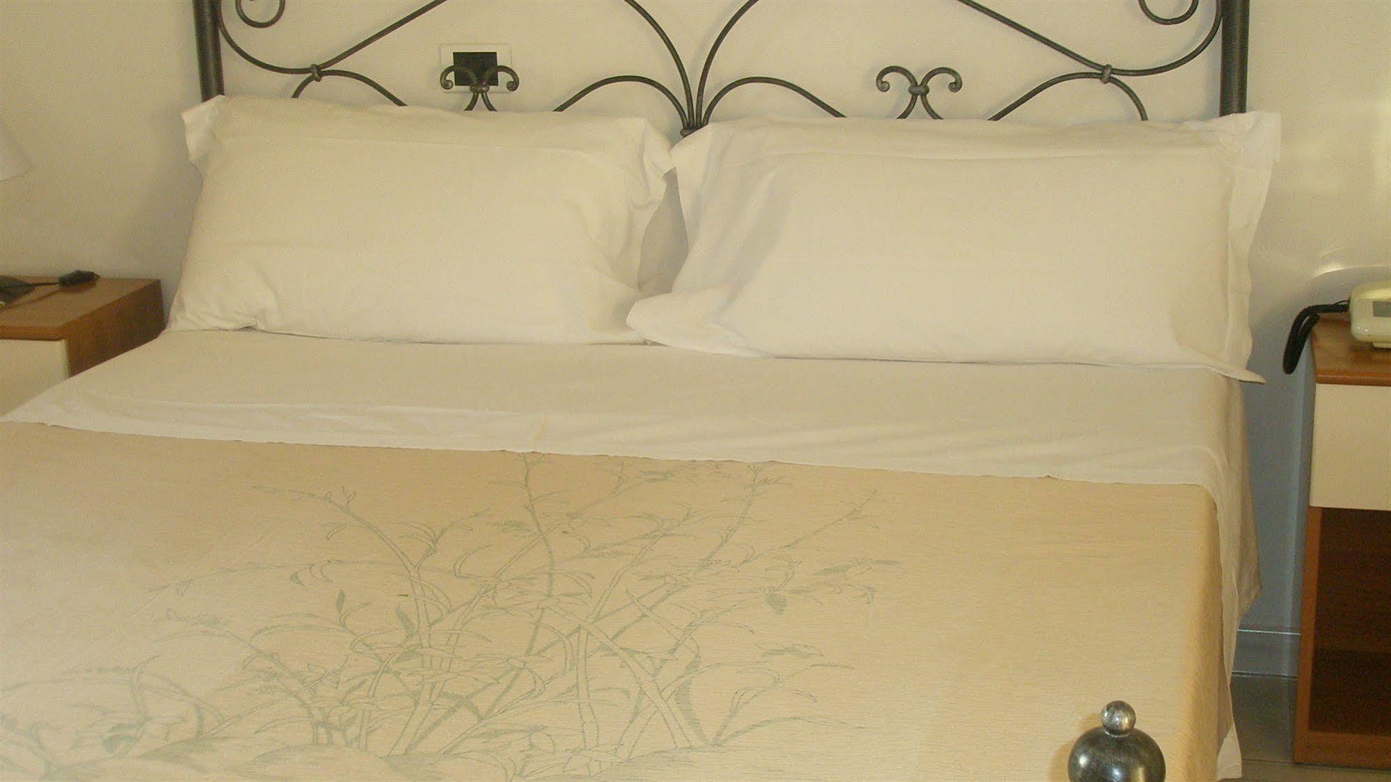 Hotel Athena Σπολέτο Εξωτερικό φωτογραφία