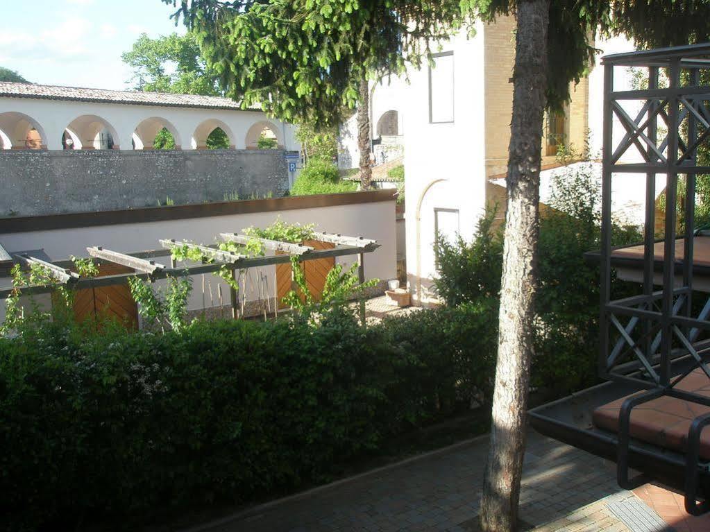 Hotel Athena Σπολέτο Εξωτερικό φωτογραφία